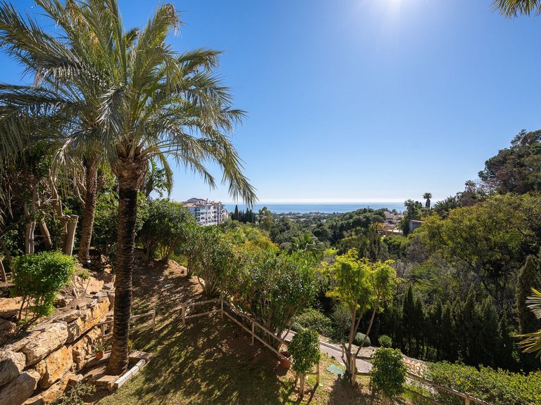Villa for Sale in Hacienda Las Chapas, Malaga 73
