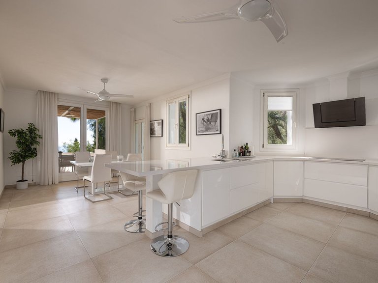 Villa for Sale in Hacienda Las Chapas, Malaga 9