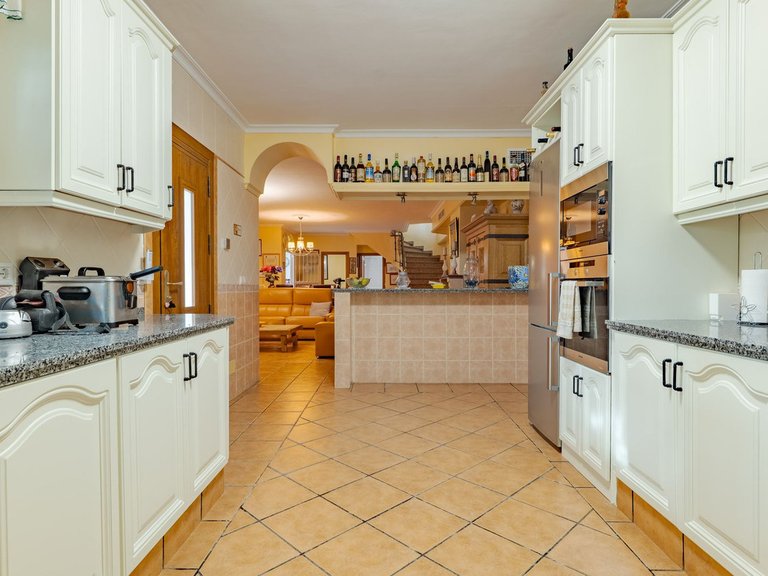 Villa for Sale in Alhaurín El Grande, Malaga 14