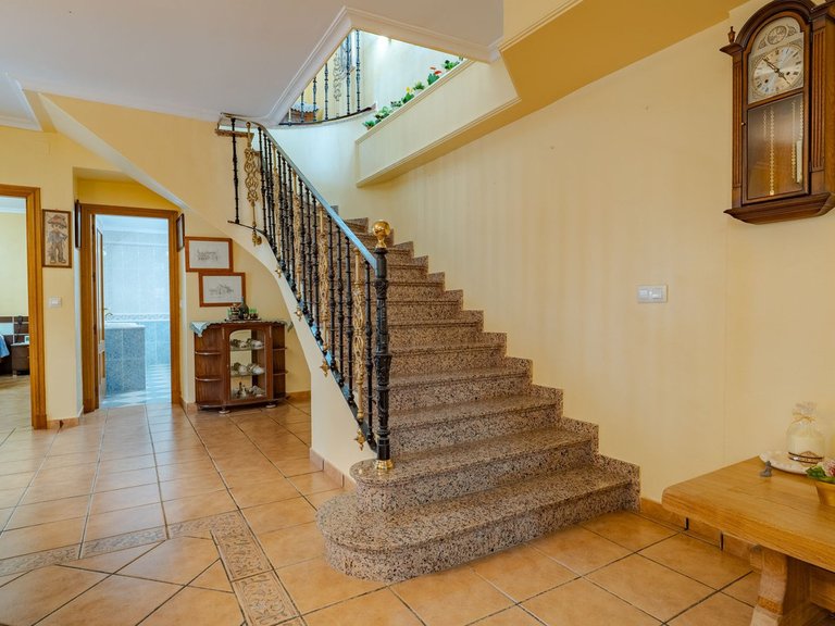 Villa for Sale in Alhaurín El Grande, Malaga 16