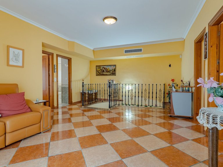 Villa for Sale in Alhaurín El Grande, Malaga 17