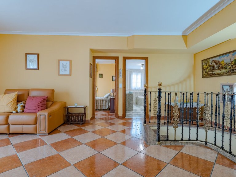 Villa for Sale in Alhaurín El Grande, Malaga 18