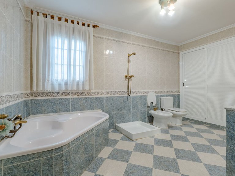 Villa for Sale in Alhaurín El Grande, Malaga 21