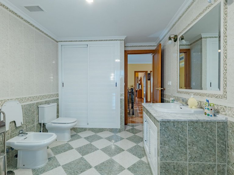 Villa for Sale in Alhaurín El Grande, Malaga 34