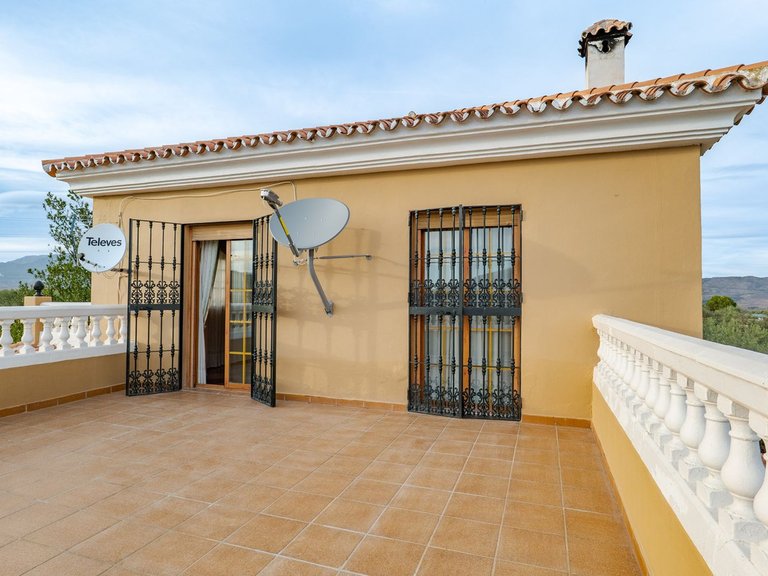 Villa for Sale in Alhaurín El Grande, Malaga 35