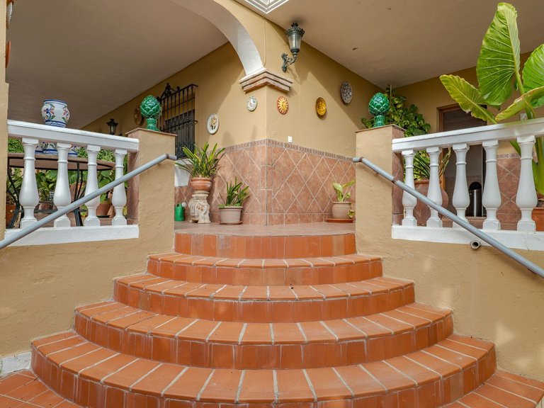 Villa for Sale in Alhaurín El Grande, Malaga 38
