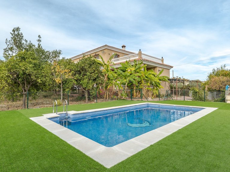Villa for Sale in Alhaurín El Grande, Malaga 39