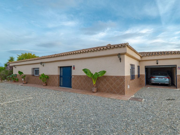Villa for Sale in Alhaurín El Grande, Malaga 45