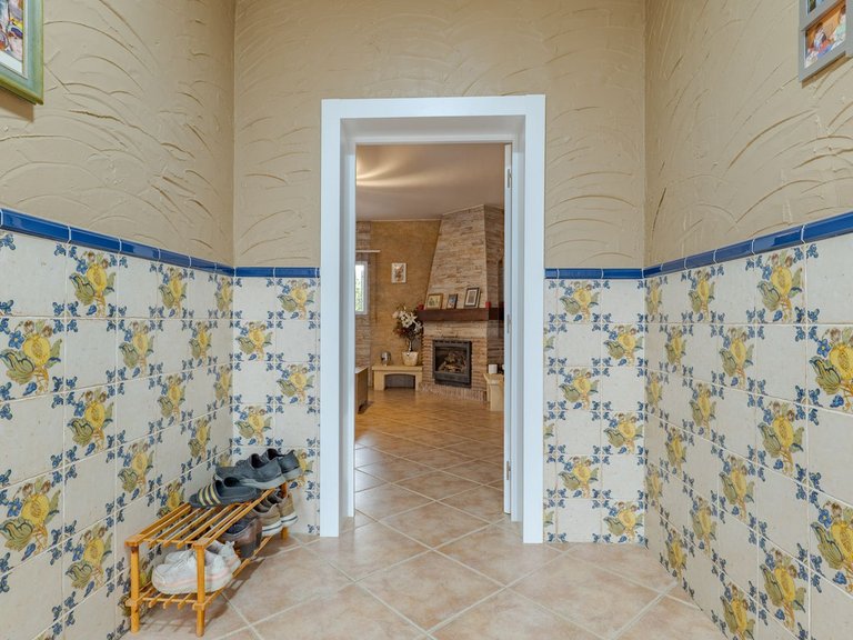 Villa for Sale in Alhaurín El Grande, Malaga 46