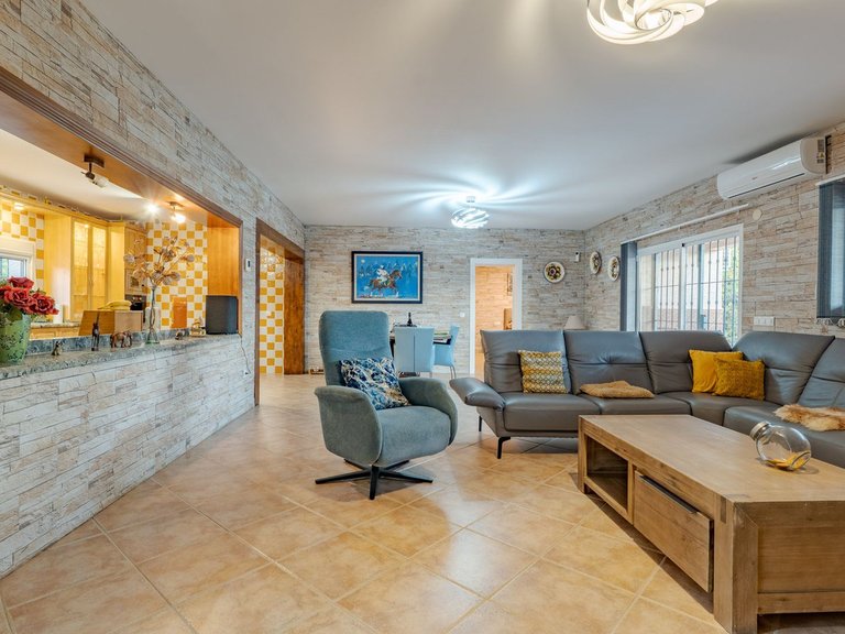 Villa for Sale in Alhaurín El Grande, Malaga 49
