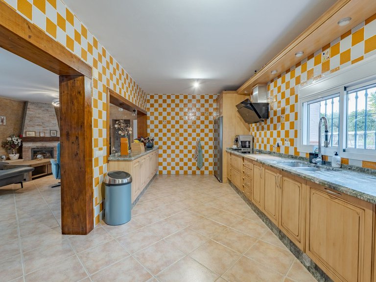 Villa for Sale in Alhaurín El Grande, Malaga 54