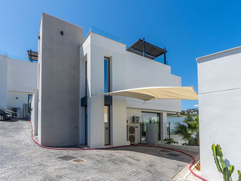 Villa for Sale in La Cala Golf, Malaga 5