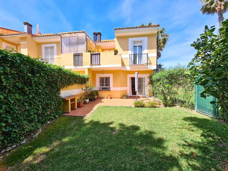 Villa for Sale in La Duquesa, Malaga 1