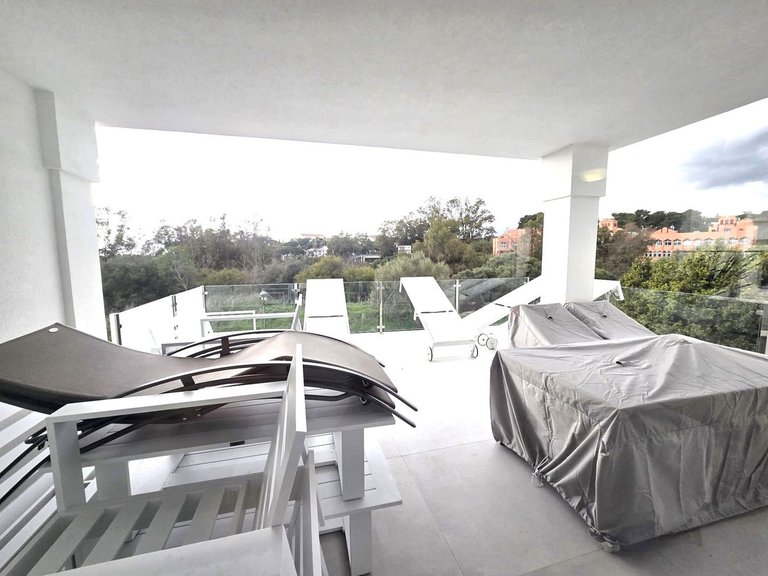 Villa for Sale in Artola, Malaga 7