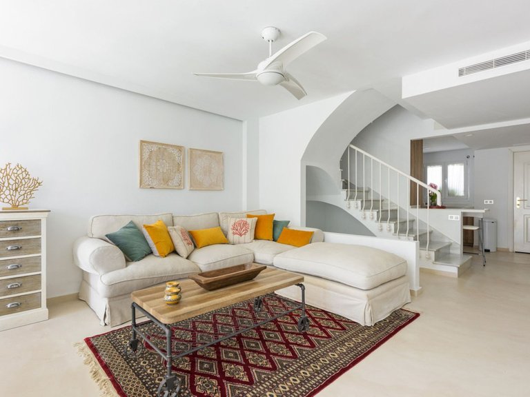 Villa for Sale in Nueva Andalucía, Malaga 4