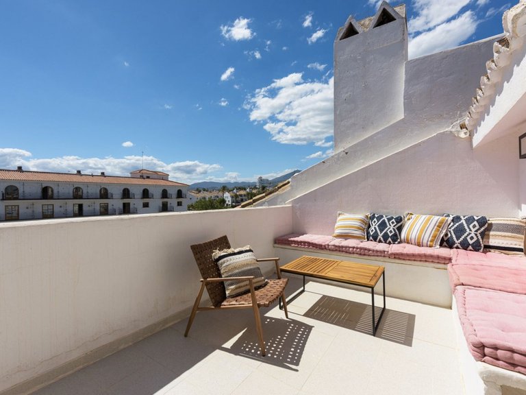 Villa for Sale in Nueva Andalucía, Malaga 8