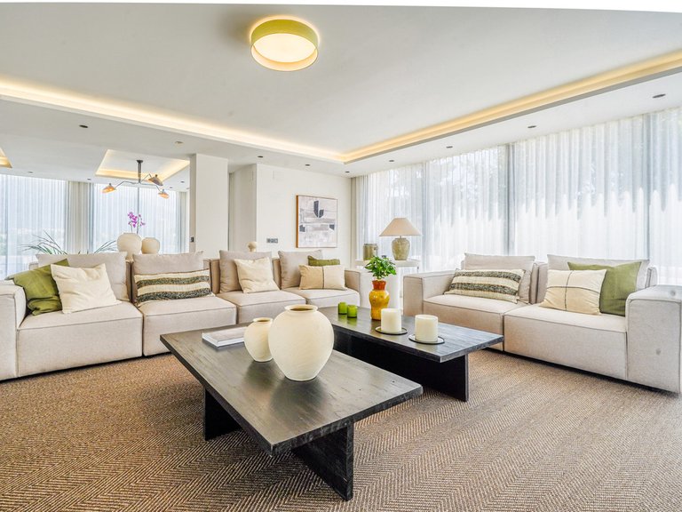 Villa for Sale in Nueva Andalucía, Malaga 18