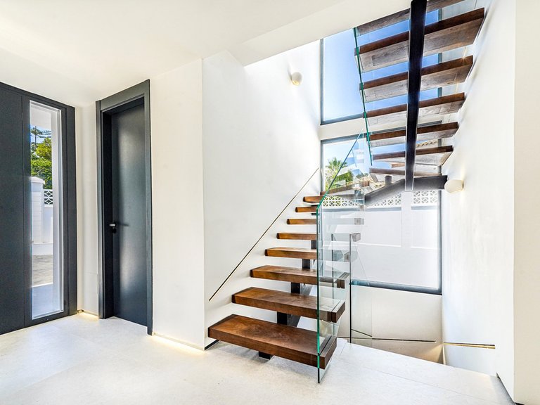 Villa for Sale in Nueva Andalucía, Malaga 21
