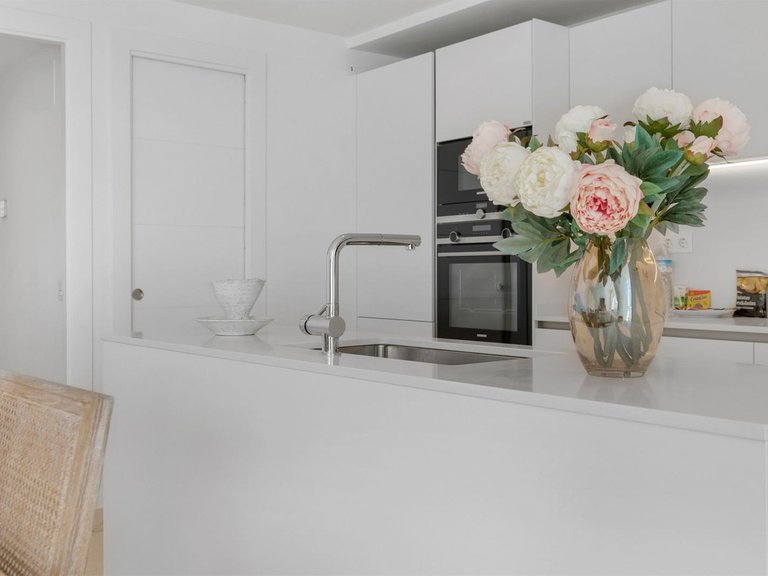 Apartment for Sale in Nueva Andalucía, Malaga 17