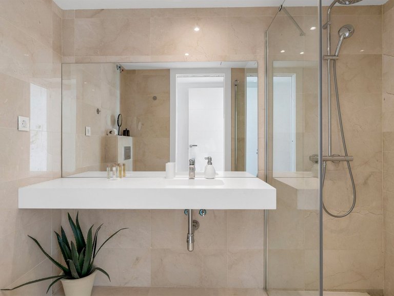 Apartment for Sale in Nueva Andalucía, Malaga 23