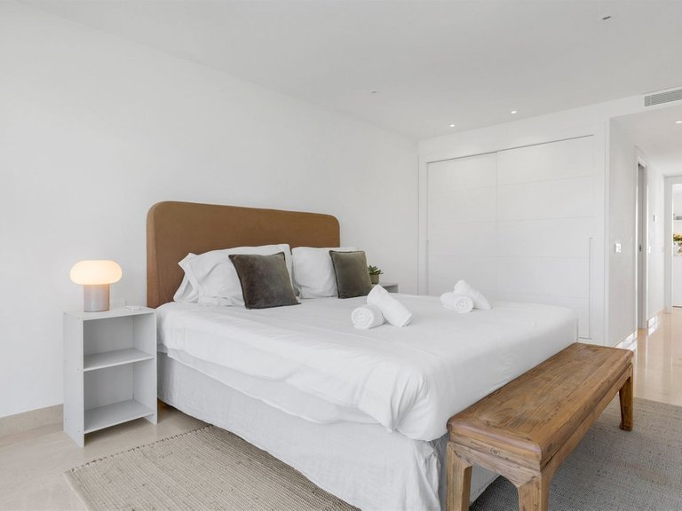 Apartment for Sale in Nueva Andalucía, Malaga 25