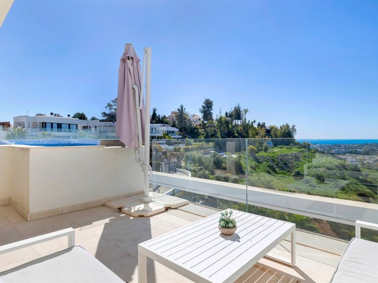 Apartment for Sale in Nueva Andalucía, Malaga 28