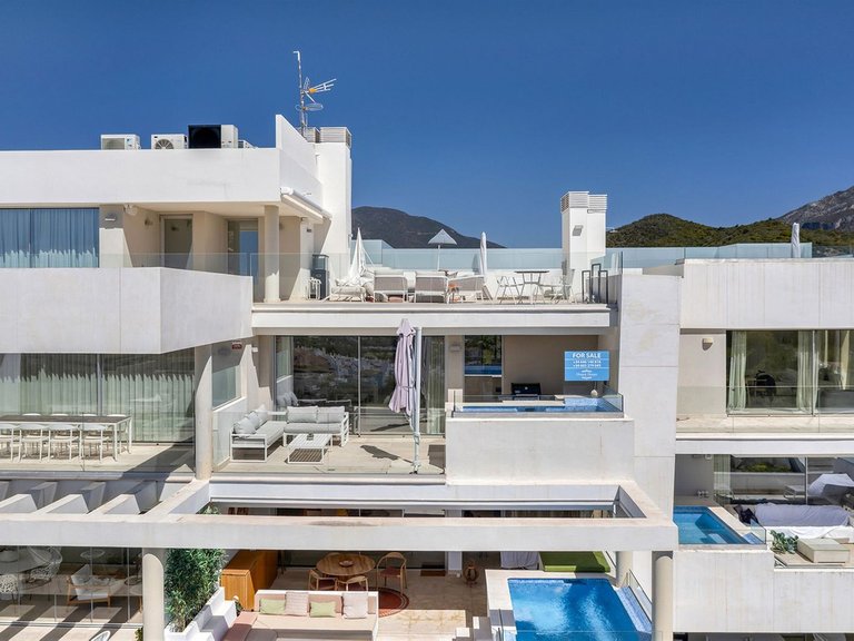 Apartment for Sale in Nueva Andalucía, Malaga 41