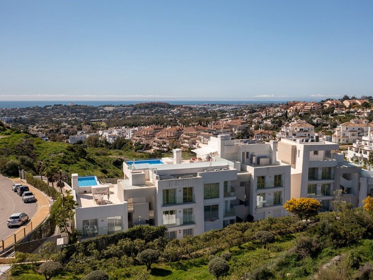 Apartment for Sale in Nueva Andalucía, Malaga 5