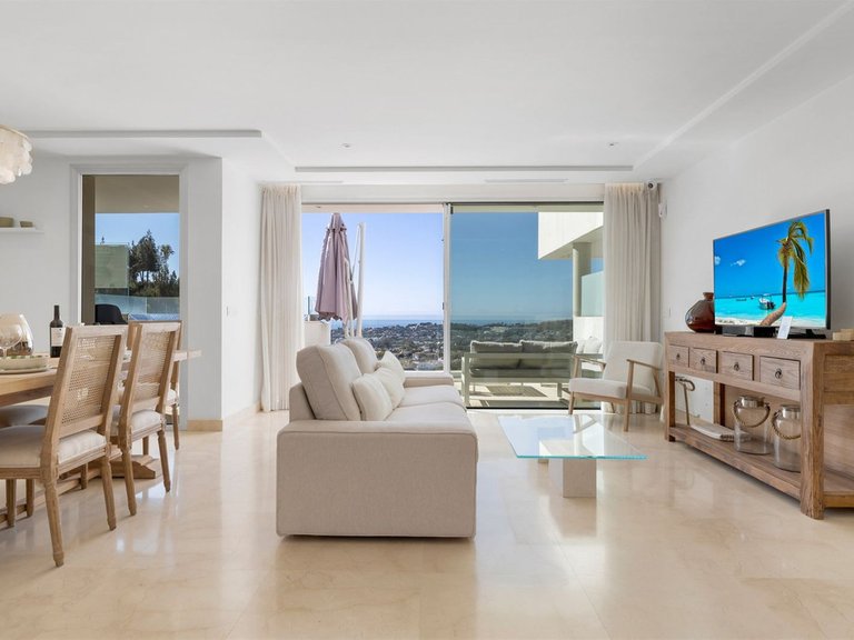 Apartment for Sale in Nueva Andalucía, Malaga 7