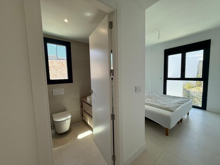 Apartment for Sale in Fuengirola, Malaga 23