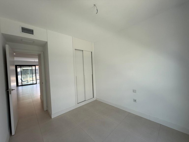 Apartment for Sale in Fuengirola, Malaga 25