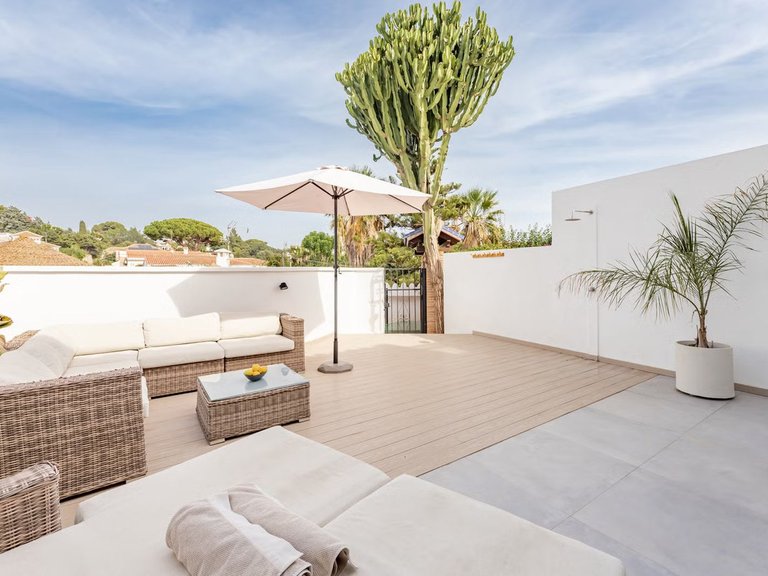 Villa for Sale in Elviria, Malaga 8