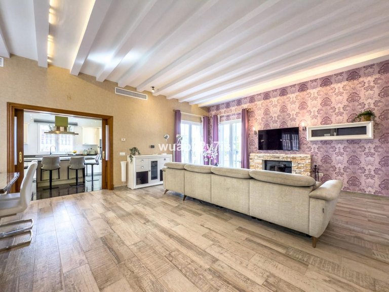 Villa for Sale in Istán, Malaga 10