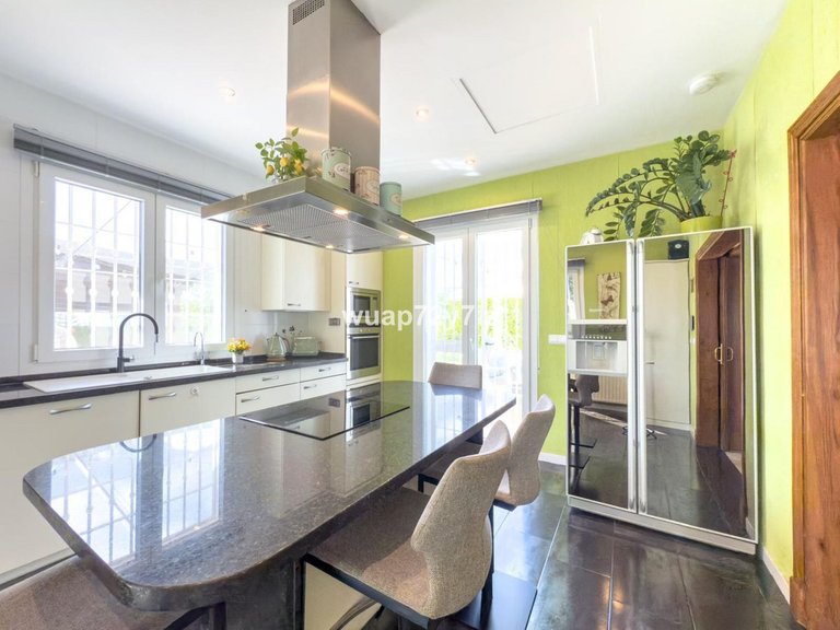 Villa for Sale in Istán, Malaga 16