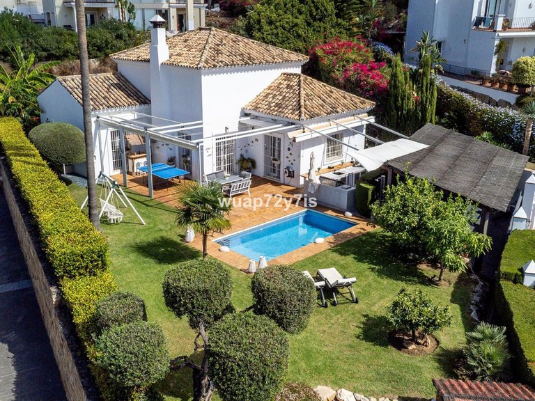 Villa for Sale in Istán, Malaga 2