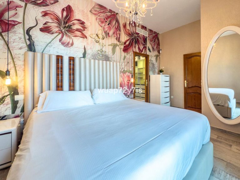 Villa for Sale in Istán, Malaga 25
