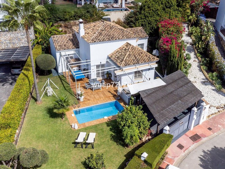 Villa for Sale in Istán, Malaga 3