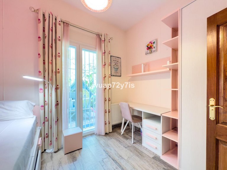 Villa for Sale in Istán, Malaga 39