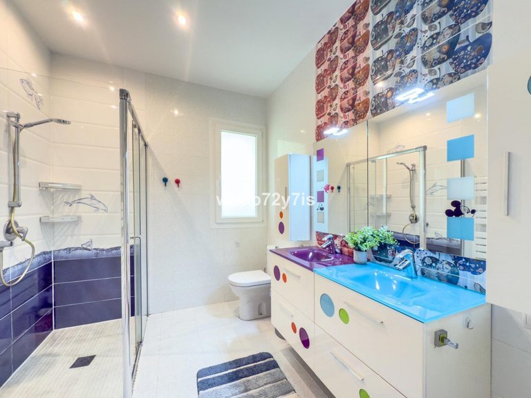 Villa for Sale in Istán, Malaga 44
