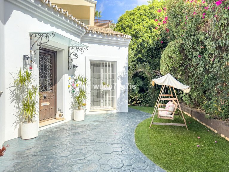 Villa for Sale in Istán, Malaga 46