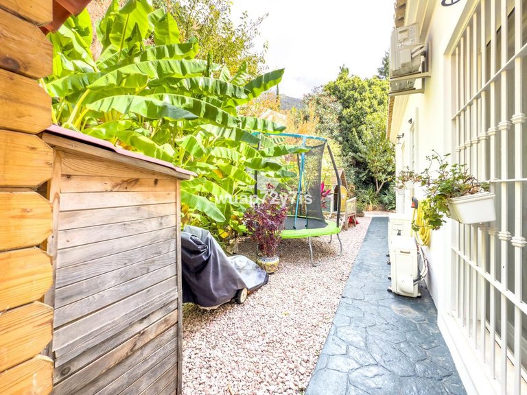 Villa for Sale in Istán, Malaga 69