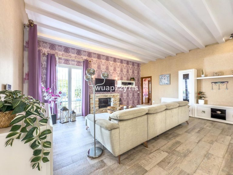 Villa for Sale in Istán, Malaga 8