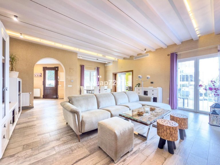 Villa for Sale in Istán, Malaga 9
