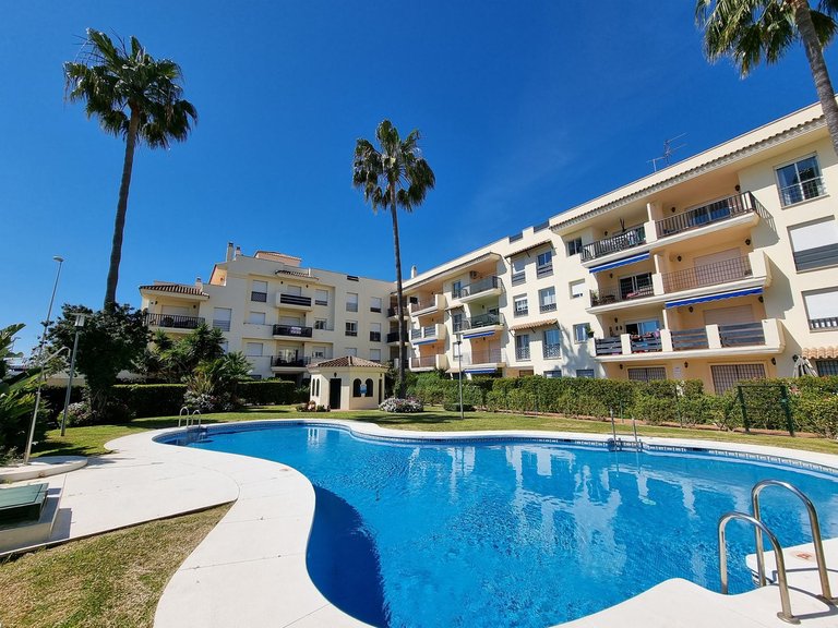 Apartment for Sale in Nueva Andalucía, Malaga 1