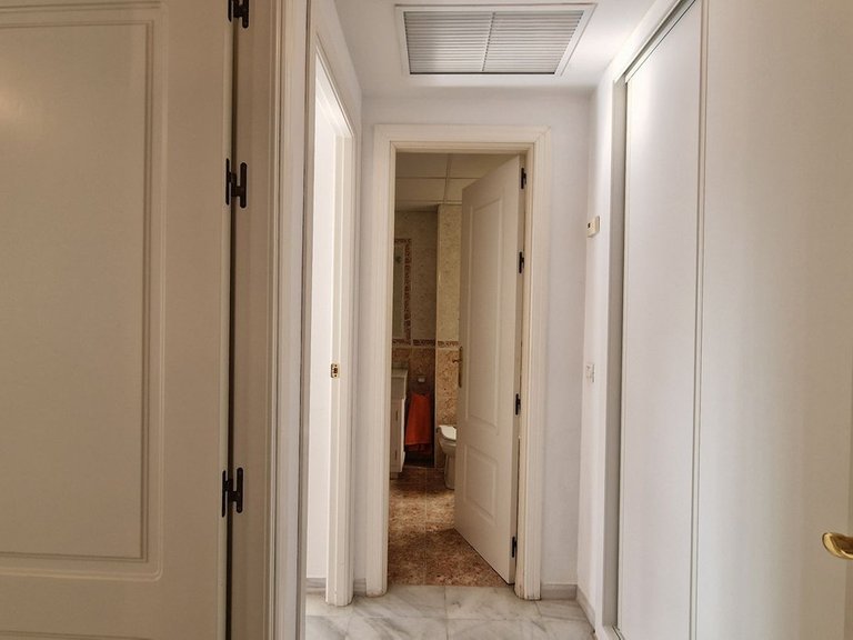 Apartment for Sale in Nueva Andalucía, Malaga 17
