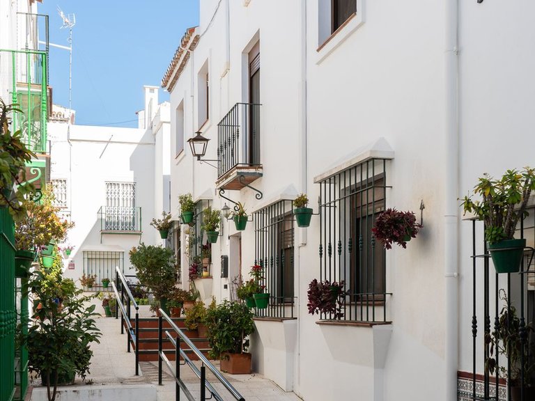 Villa for Sale in Estepona, Malaga 40
