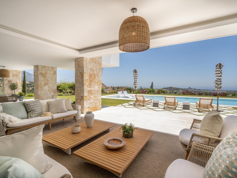 Villa for Sale in Costa del Sol Benahavís, Malaga 1