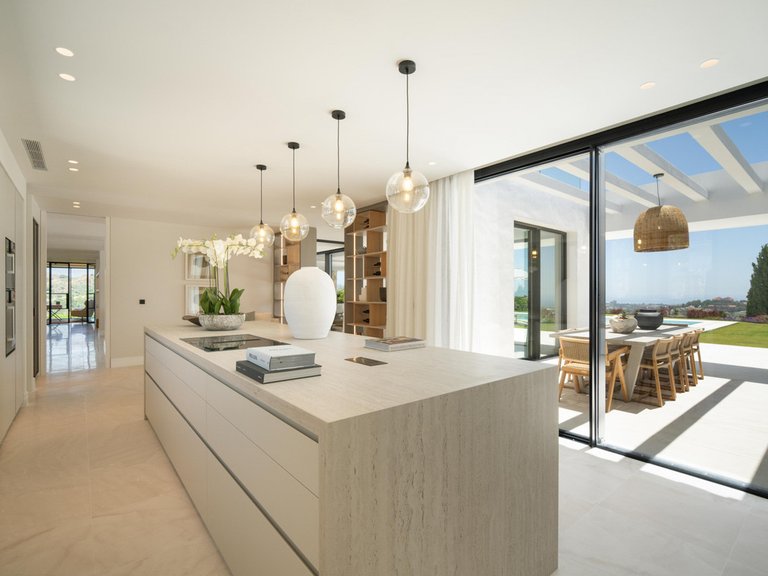 Villa for Sale in Costa del Sol Benahavís, Malaga 3
