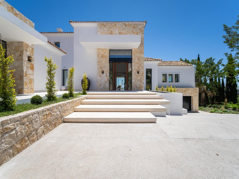 Villa for Sale in Costa del Sol Benahavís, Malaga 35