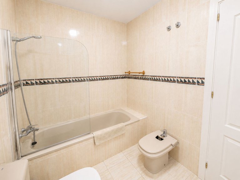 Apartment for Sale in Calahonda, Malaga 16